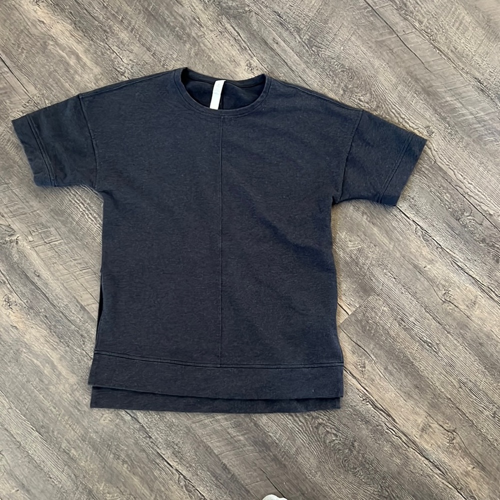 Lululemon womens short sleeve sweatshirt